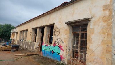 Γάλλοι μαθητές ανακαινίζουν το παλαιό Δημοτικό Σχολείο Βαφέ
