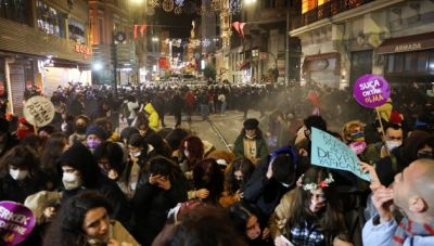 Τουρκία: Με άδειες κατσαρόλες διαδηλωτές ζητούν παραίτηση του Ερντογάν