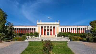 Εγκατέλειψαν μωρό έξω από το Αρχαιολογικό Μουσείο Αθήνας