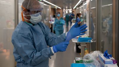 Κορωνοϊός: 3823 κρούσματα- 96 θάνατοι, 647 διασωληνωμένοι