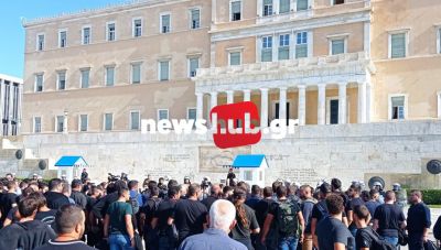 Στο Σύνταγμα οι αγρότες από την Κρήτη-Συγκέντρωση διαμαρτυρίας (φωτογραφίες)