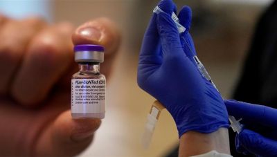 Άνοιξε η συζήτηση για ανανέωση των πιστοποιητικών εμβολιασμού με τρίτη δόση