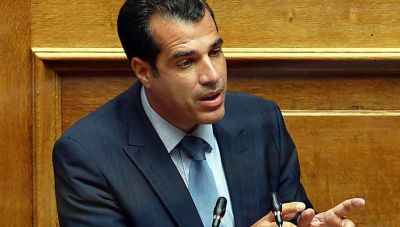 Θάνος Πλεύρης: Προ των πυλών οι επιτάξεις γιατρών- Επαφές για την αγορά αντιικών φαρμάκων