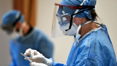 Κορωνοϊός: Μαύρο ρεκόρ με 8613 κρούσματα- 46 θάνατοι, 486 διασωληνωμένοι