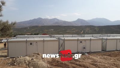 Αρκαλοχώρι: Τοποθετήθηκαν οι οικίσκοι και οι αίθουσες διδασκαλίας για τους σεισμόπληκτους (ΦΩΤΟ)