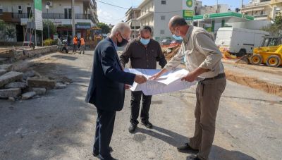 Αυτοψία Λαμπρινού στις αναπλάσεις σε Νέα Αλικαρνασσό και Πόρο (φωτογραφίες)