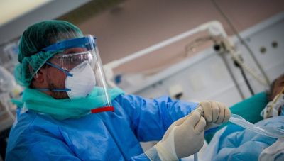 Πλεύρης: Τα δεδομένα των εμβολιασμών και η εικόνα στα νοσοκομεία
