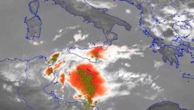 Μεσογειακός κυκλώνας οργανώνεται στην Ιταλία-Έρχεται κακοκαιρία και στην Ελλάδα