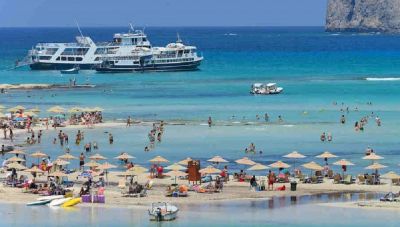 Τουριστικά έσοδα πάνω από 10 δισ. ευρώ φέτος-Μέσα Νοεμβρίου θα κλείσουν μεγάλα ξενοδοχεία στην Κρήτη