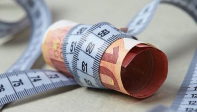 Ισχυρό πλήγμα στον οικογενειακό προϋπολογισμό η ακρίβεια