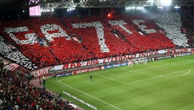 H Θύρα 7 απάντησε στον Μαρινάκη