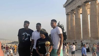 Πλήρωσαν εισιτήριο οι Αντετοκούνμπο για να πάνε Ακρόπολη -