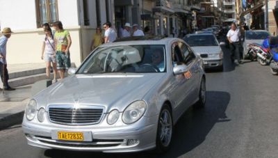 Θέμα Newshub.gr: Ελάχιστα τα παλιά ταξί στην Κρήτη-Στόχος του κλάδου τα ηλεκτρικά και πολυμορφικά οχήματα