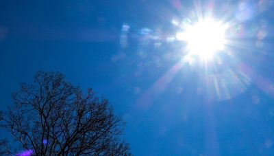 Ζέστη, τοπικές βροχές και... σκόνη το Σάββατο