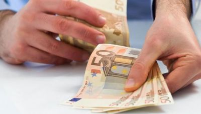 Οι ημερομηνίες πληρωμών από ΕΦΚΑ και ΟΑΕΔ για συντάξεις και επιδόματα