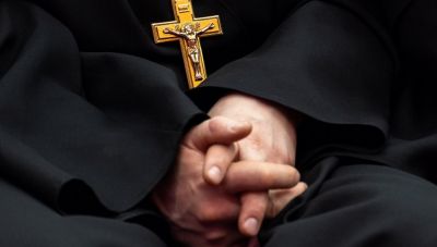 Βιασμός 19χρονου στα Χανιά: Αρνούνται κάθε εμπλοκή οι δύο ιερείς