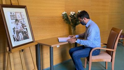 Δήμος Χανίων: Βιβλίο συλλυπητηρίων για το Μίκη Θεοδωράκη και προβολές από τη ζωή του