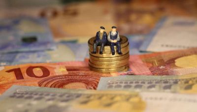 Νέο Επικουρικό: Οι αλλαγές σε εισφορές, συντάξεις, επενδύσεις από το 2022