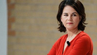 Α. Μπέρμποκ: Να φύγουν τα αμερικανικά πυρηνικά όπλα από τη Γερμανία