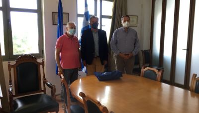 Στα γραφεία του ΟΛΗ ο βουλευτής Γιώργος Λογιάδης