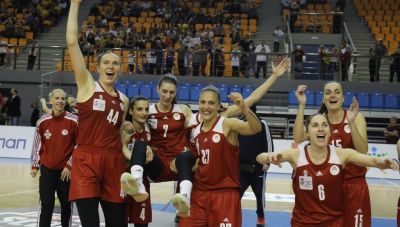 Τα κορίτσια του Ολυμπιακού σήκωσαν το Κύπελλο στα Χανιά