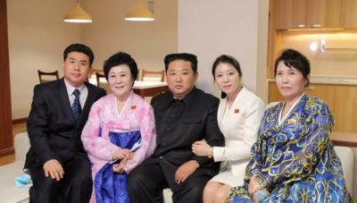 Β. Κορέα: Η διάσημη τηλεπαρουσιάστρια της χώρας έλαβε ένα διαμέρισμα από τον Κιμ Γιονγκ Ουν