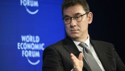 Σακελλαροπούλου: Βραβεύει τον Άλμπερτ Μπουρλά και άλλες προσωπικότητες για την προσφορά τους