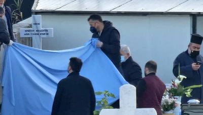 Ψάχνουν τα μυστικά και τις επαφές της Ρούλας Πισπιρίγκου στο τάμπλετ της Τζωρτζίνας