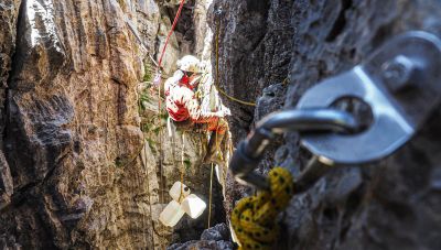 Γουργούθακας-Λευκά Όρη: Προχωρούν στα έγκατα του βαθύτερου σπηλαιοβαράθρου της Ελλάδας (ΒΙΝΤΕΟ)