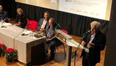 «Πριν σβήσουν τα φώτα»: Ο Μίμης Ανδρουλάκης αυτοβιογραφείται και ιστορεί- Εκδήλωση στον Αγιο Νικόλαο