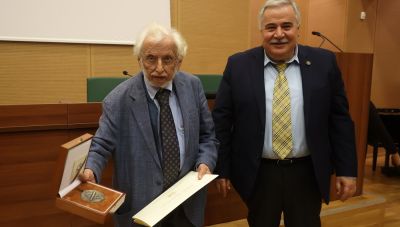 Συγκίνηση στην τελετή απονομής του Βραβείου «Ηθικής Τάξεως» 2022 στο Γιώργο Γραμματικάκη