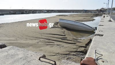 Καστρί Βιάννου: Θλιβερή η εικόνα στο λιμανάκι που μετατρέπεται σε παραλία λόγω προσάμμωσης (ΦΩΤΟ)