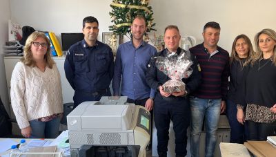 Ευχές μοίρασε η διοίκηση της Ένωσης Αστυνομικών Υπαλλήλων του νομού Ηρακλείου στις περιφερειακές αστυνομικές υπηρεσίες (φωτό)
