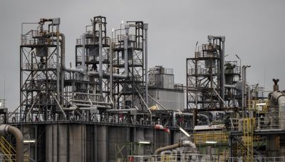 Ρωσία: Η Μόσχα δεν θα εξάγει πετρέλαιο που υπόκειται στο δυτικό πλαφόν τιμής