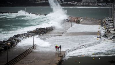 Καιρός: Προσοχή – Έρχονται νοτιάδες έως 11 μποφόρ και δυνατές βροχοπτώσεις (βίντεο)