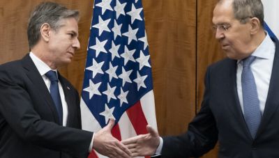 Το μήνυμα Μπλίνκεν σε Λαβρόφ για απόσυρση του στρατού από τα σύνορα
