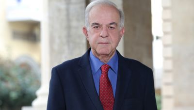 Θετικός στον κορωνοϊό ο Βασίλης Λαμπρινός