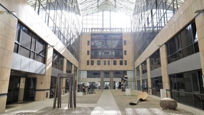 Σε 509 προσλήψεις μόνιμων υπαλλήλων προχωρά το υπουργείο Μετανάστευσης