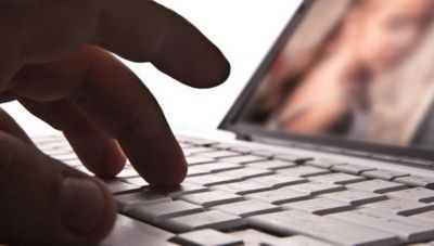 Ρέθυμνο: Στα κρατητήρια ο 21χρονος που βίασε και εκβίαζε ανήλικη μαθήτρια