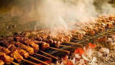 Τσικνοπέμπτη προ των πυλών- Πότε πέφτει η Καθαρά Δευτέρα