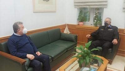 Συνάντηση του Περιφερειάρχη Κρήτης με το νέο Διοικητή Πυροσβεστικών Υπηρεσιών
