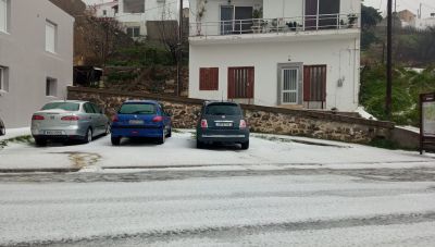 Κρήτη: Ισχυρές βροχές, χαλαζοπτώσεις και δεμένα πλοία λόγω των ανέμων