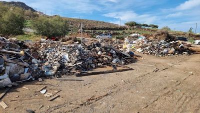 Καθαρισμός των παράνομων χωματερών από το Δήμο Χερσονήσου (φωτογραφίες)