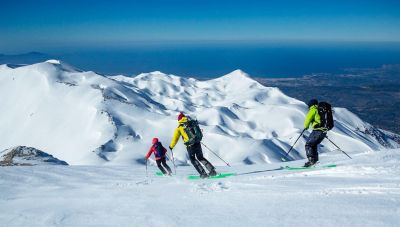 Σκι κατάβαση από τα 2.283 στα Λευκά Όρη