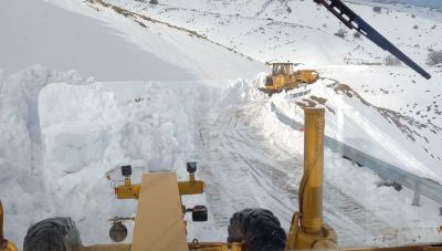 Κρήτη: Αποκαταστάθηκε η κυκλοφορία σε αποκλεισμένα χωριά- Το χιόνι έφτασε τα 3 μέτρα