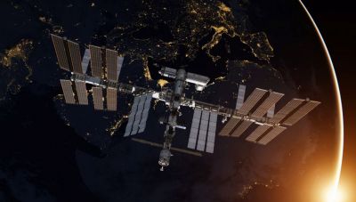 Οι Ρώσοι κοσμοναύτες εντόπισαν το τελευταίο σημείο διαρροής οξυγόνου στο Διεθνή Διαστημικό Σταθμό