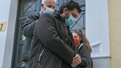 Ο ιερέας που καταγγέλθηκε για βιασμό κατηγορεί το θύμα του: Η 17χρονη έχει ψυχολογικά προβλήματα