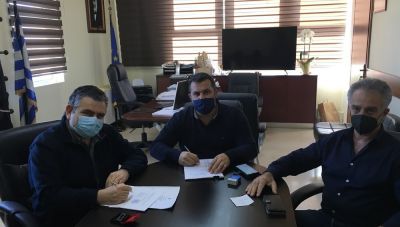 Υπογραφή σύμβασης για την ασφαλτόστρωση αγροτικών δρόμων σε περιοχές του Δήμου Γόρτυνας