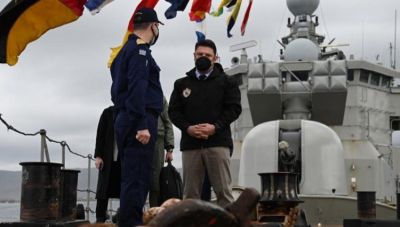 Στη Φρεγάτα 