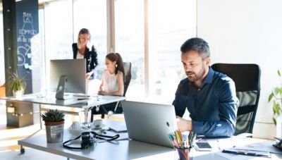 Εξαγγελία 15.000 νέων θέσεων εργασίας για μακροχρόνια ανέργους έως 45 ετών